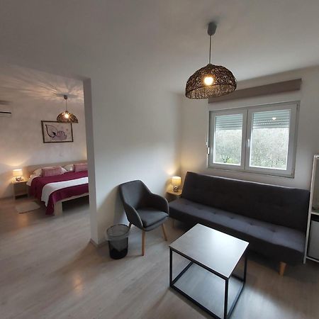 Hotel Sobe Dragic à Zadar Chambre photo